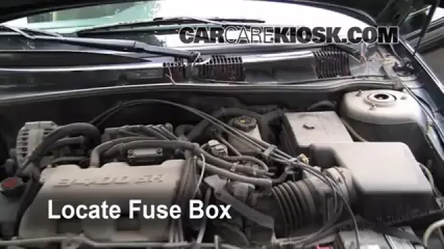 2000 Oldsmobile Alero GL 3.4L V6 Sedan (4 Door) Fusible (moteur) Remplacement
